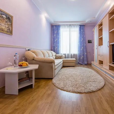 Nezavesimosti Apartment *