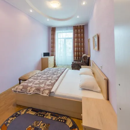 Nezavesimosti Apartment *